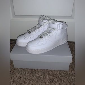 Men’s White Nike Air Force 1 High Top